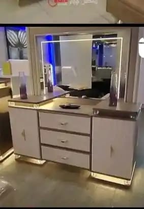 شراء وبيع جميع أنواع الأثاث المستعمل في الطائف بأسعار منافسة وخدمة سريعة. اتصل بنا لشراء غرف النوم، الصالونات، المكاتب، والأجهزة الكهربائية بحالة ممتازة مع خدمة نقل وفك وتركيب